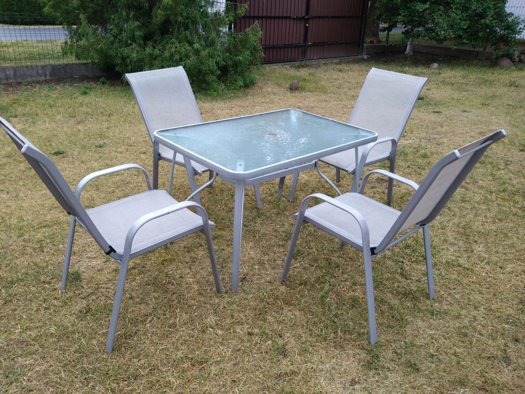 Zestaw mebli ogrodowych stół+ 4 krzesła