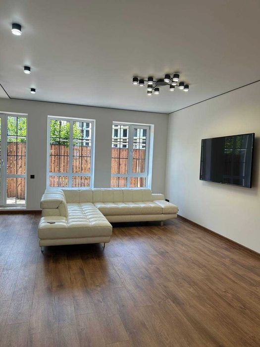 Продаж ТаунХаусу  з ремонтом та меблями