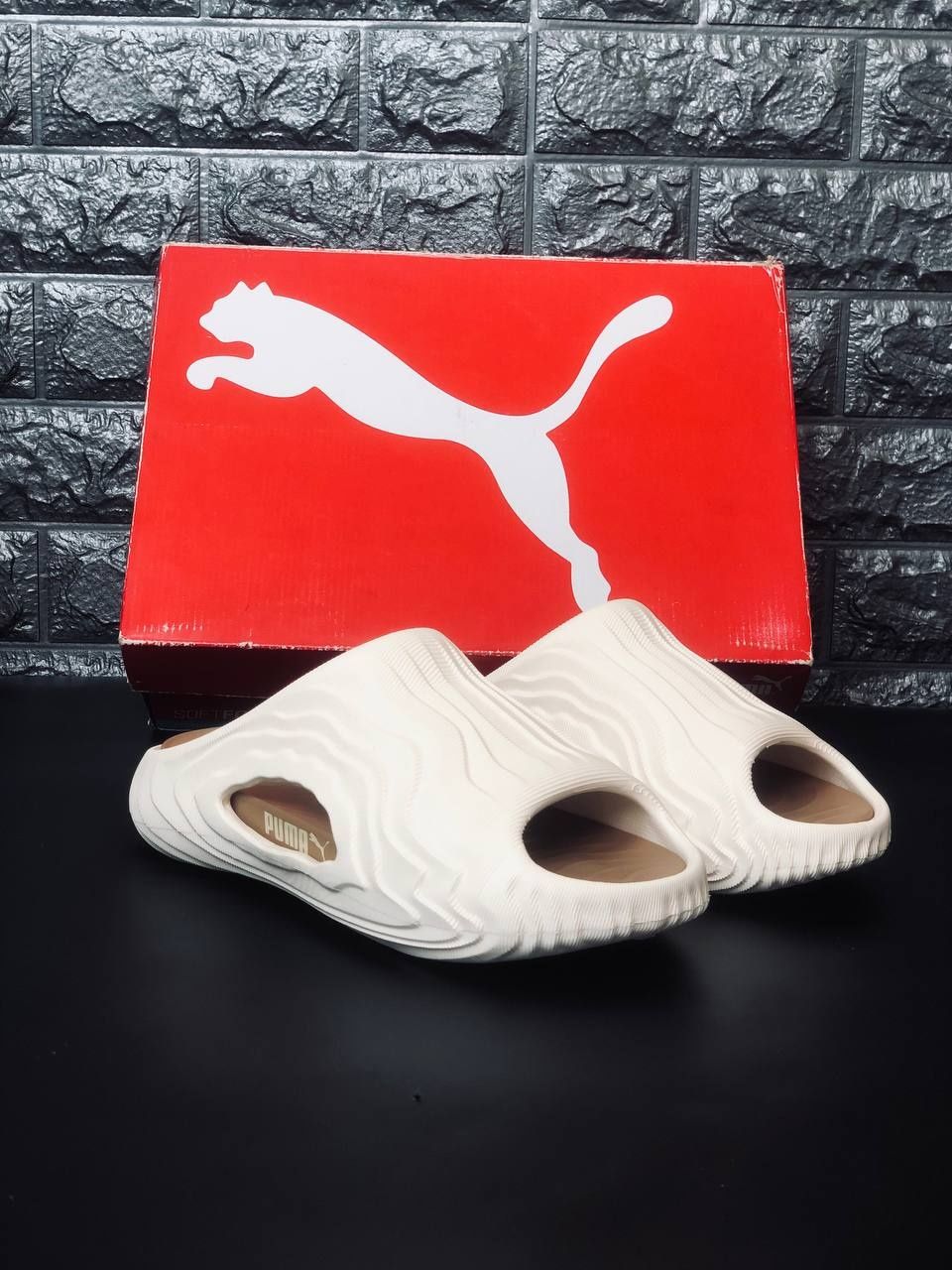 Мужские пляжные шлепанцы пума бежевые шлепки puma