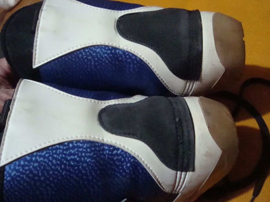 buty snoboardowe Shark -model Modes roz 37- 23.5 cm