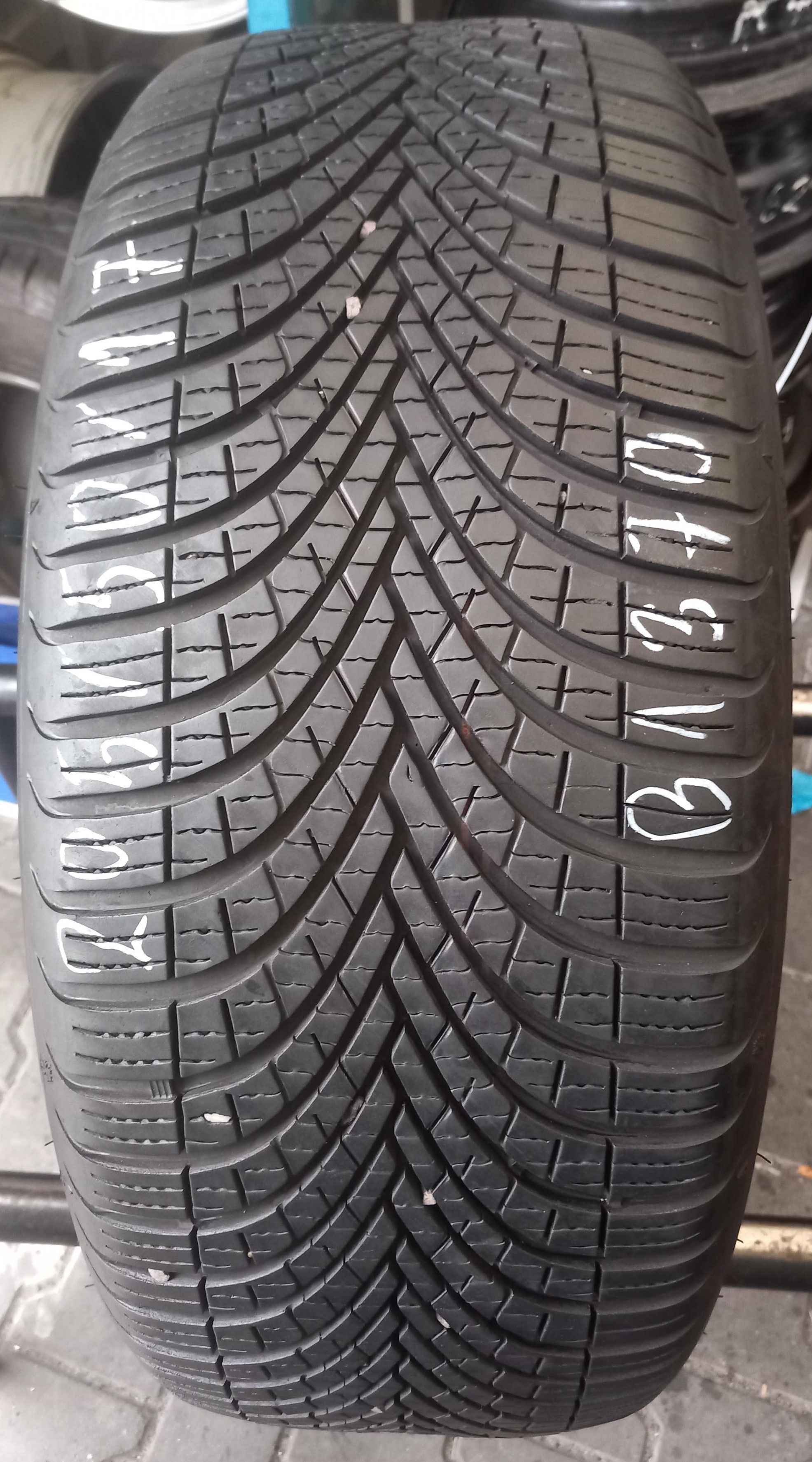 205/50/17 Dunlop All Season 2 93W