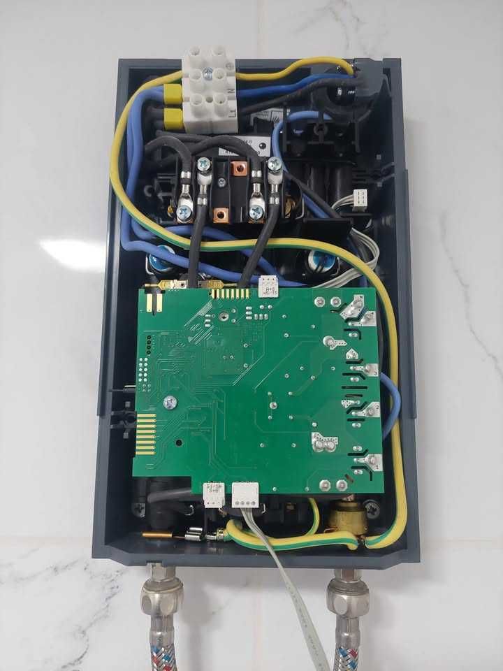 Esquentador eléctrico compacto instantâneo Clage