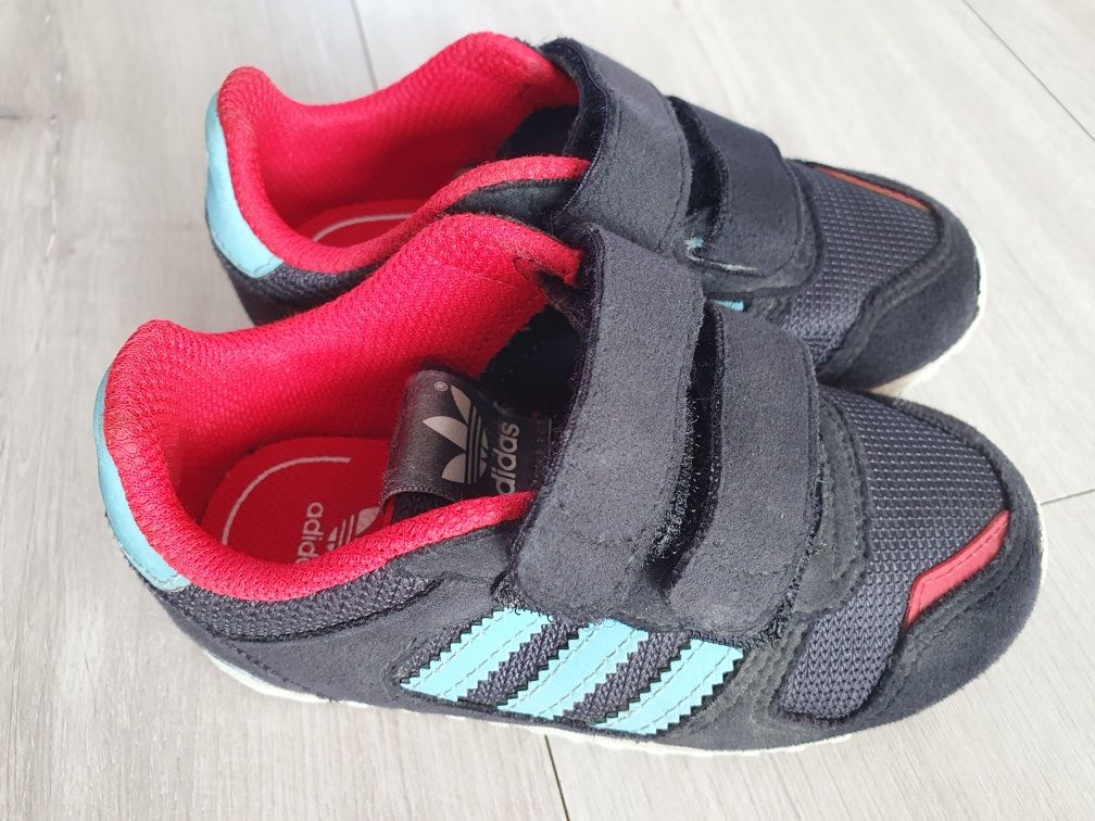 Buty chłopięce adidas 23