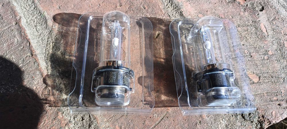 Reflektor lampa lewa  Grand Vitara xenon