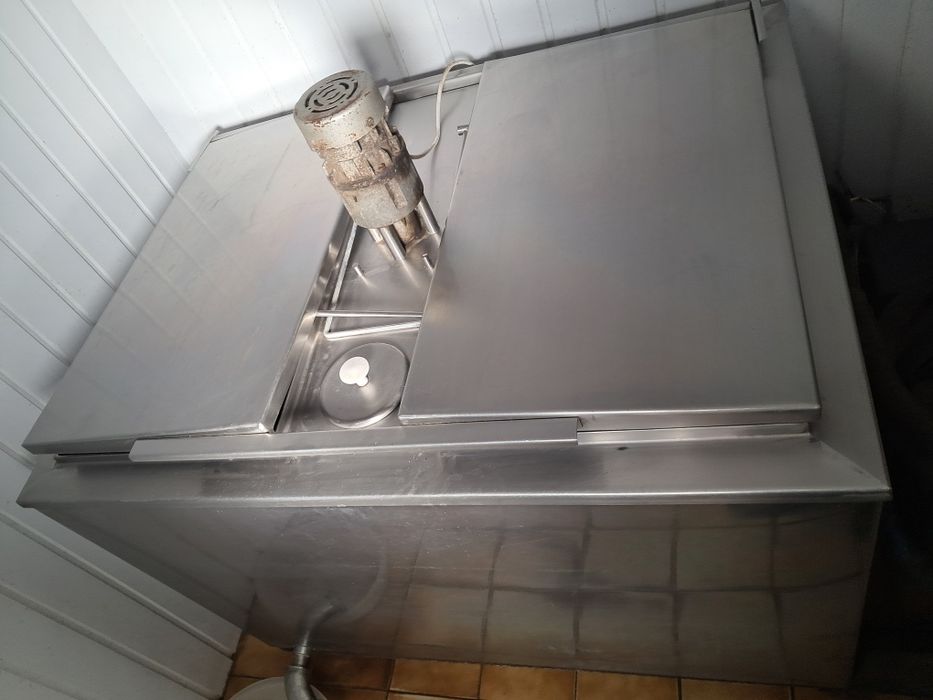Zbiornik schladzalnik do mleka dojarka konwia kany bańki do mleka
