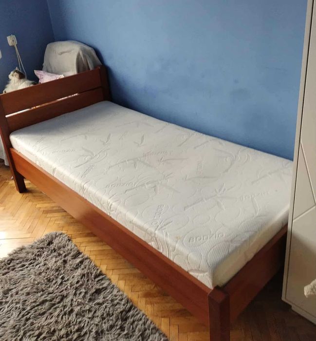 Łóżko drewniane 90x200 z materacem pojedyncze 2 materace