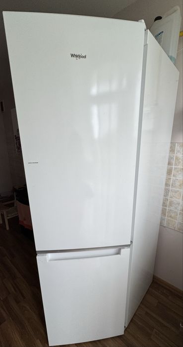 Продам холодильник Whirlpool