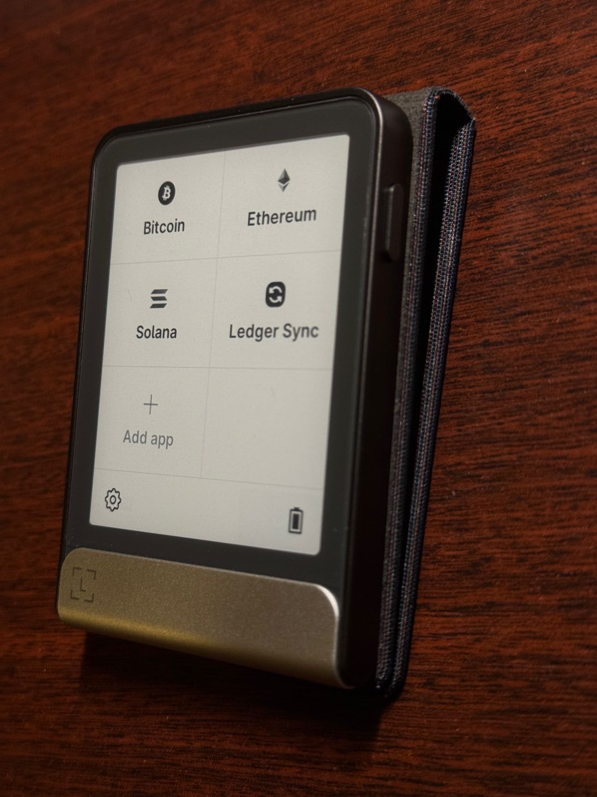 Ledger Flex + оригінальний чохол + ledger recovery key