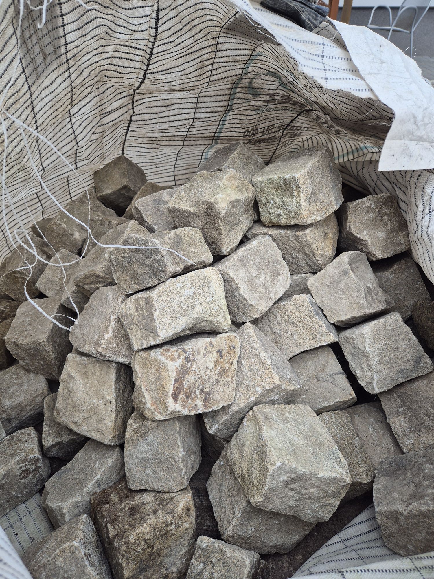 Kostka granitowa 12-15cm żółta conajmniej 500kg