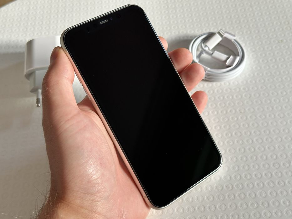Iphone 11 w stanie idealnym 64GB 88% kondycji