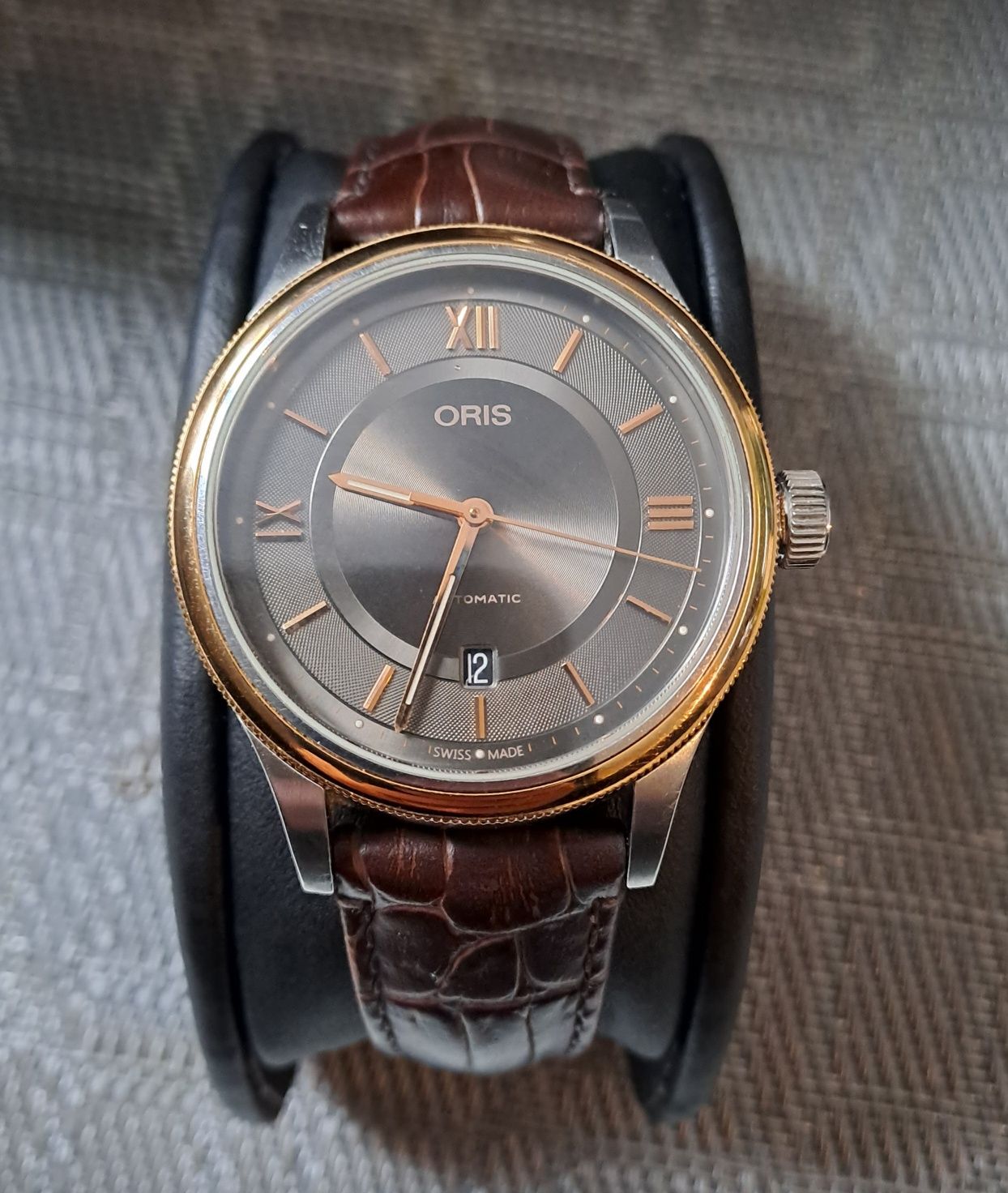 ORIS Classic Date Two-Tone 42 mm