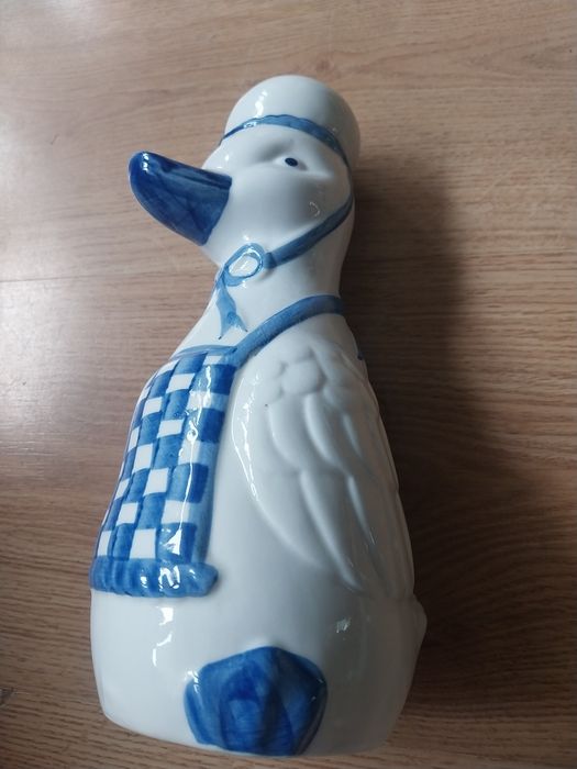 Porcelanowa  kaczka na sztućce