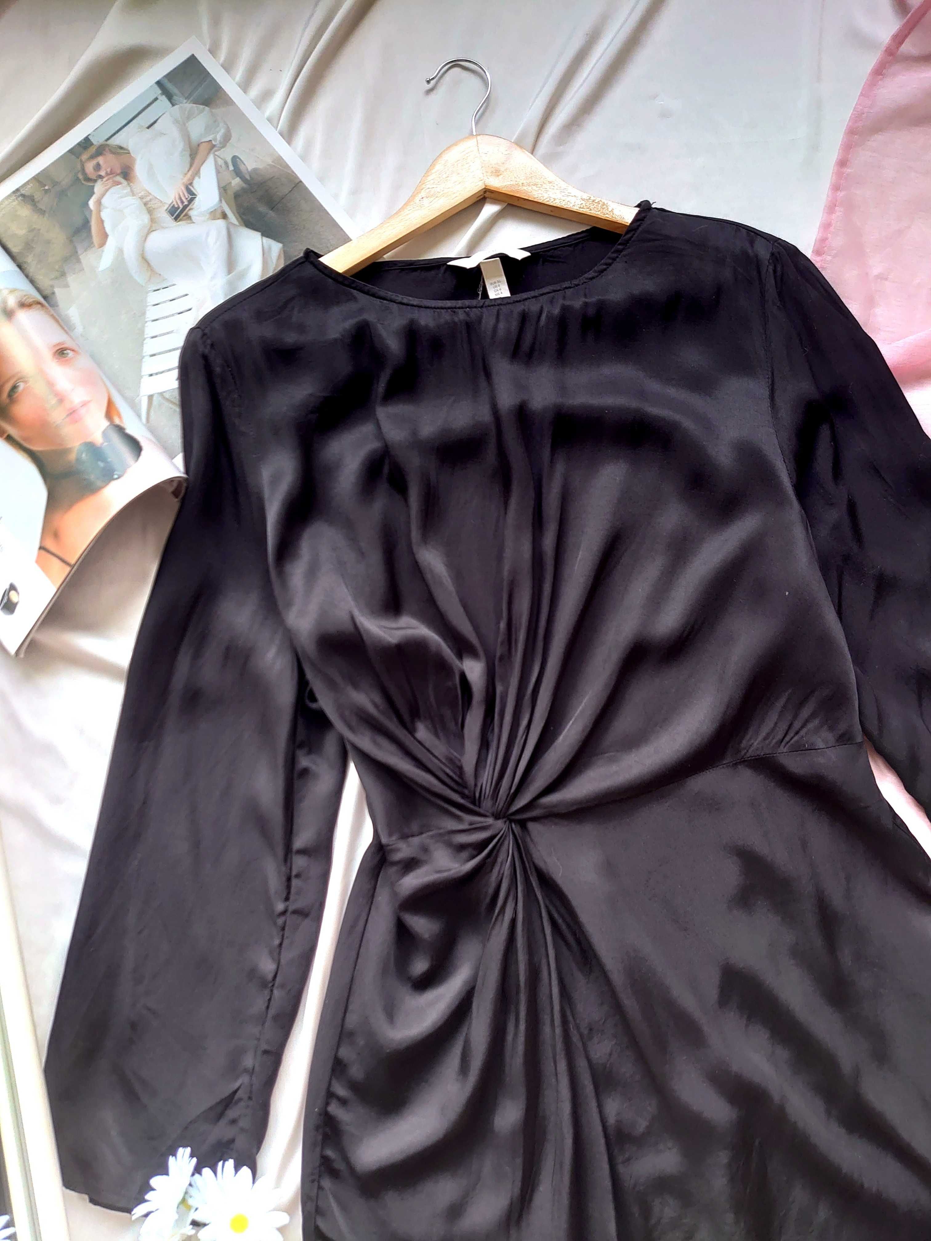 Czarna gładka sukienka
H&M