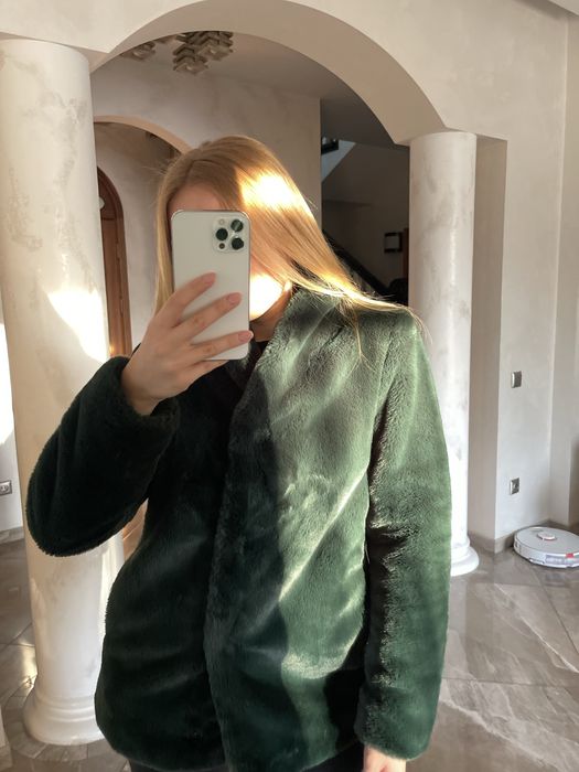 Жіноча шубка RESERVED