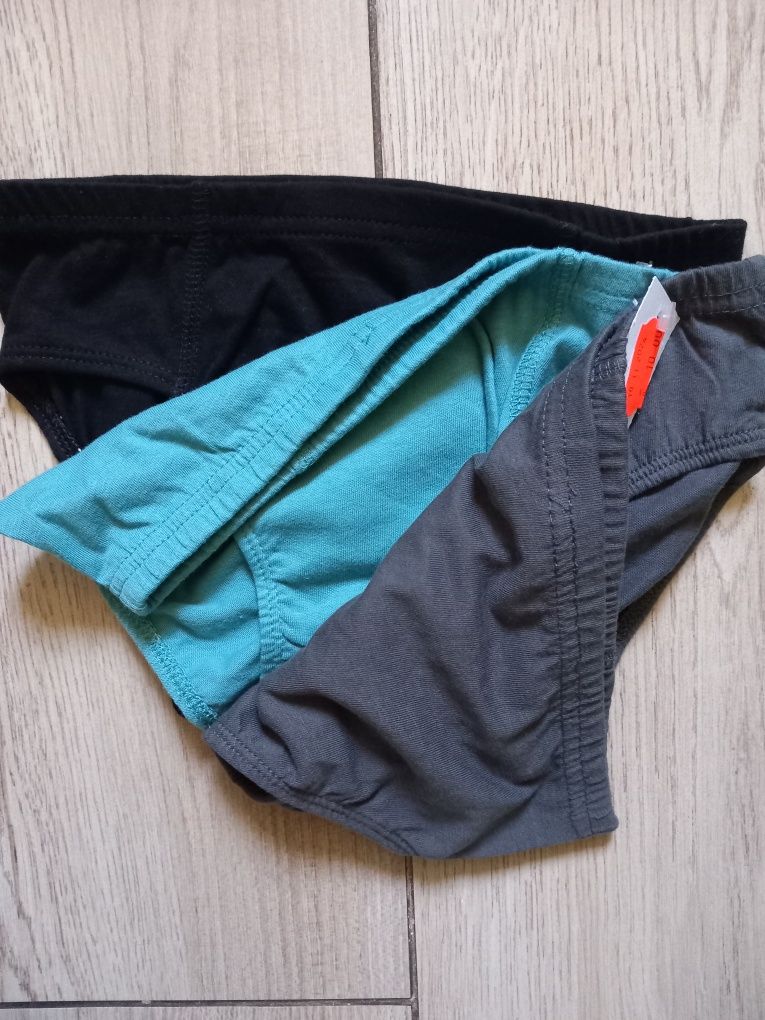 Majtki slipki 3 sztuki 146 cm nowe