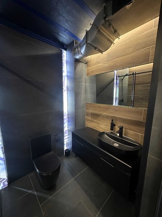 Оренда приміщення на вул. Басейна 12, площа 650