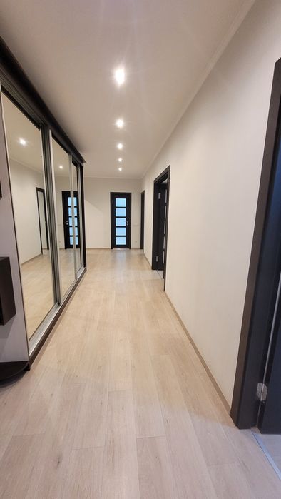 Видовая 3-х кв. Метро! Сертифікат!