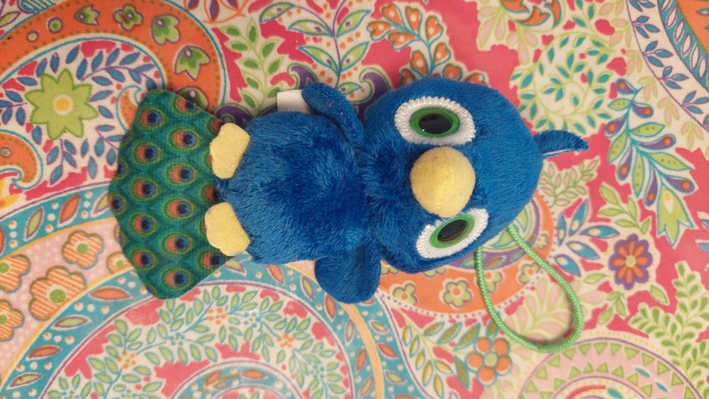 Brinde Happy Meal - Peluche miniatura pavão  (2016)