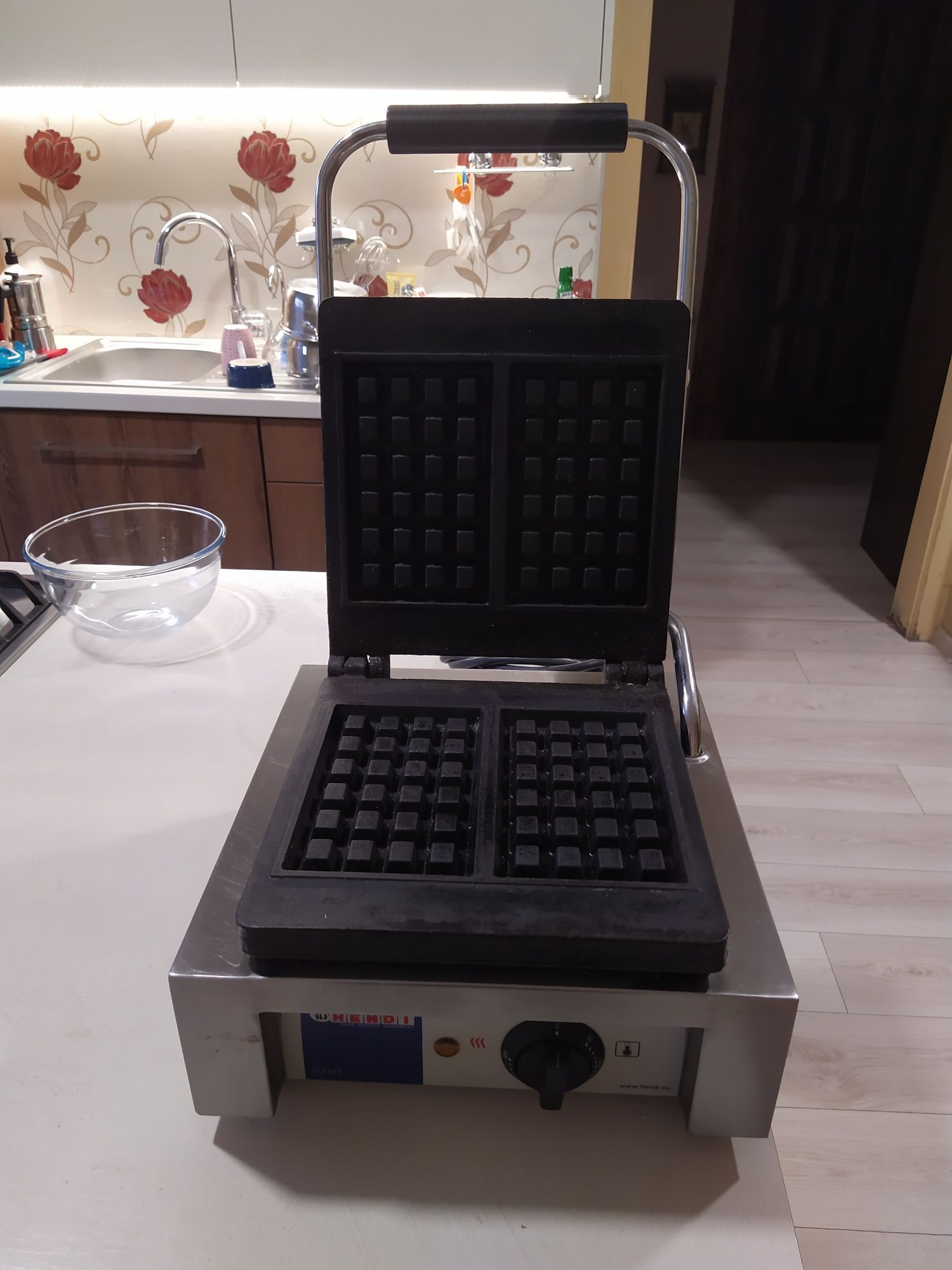 Gofrownica Hendi gastronomiczna 1500W