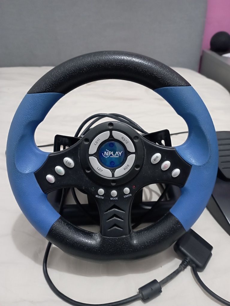 Volante com pedais