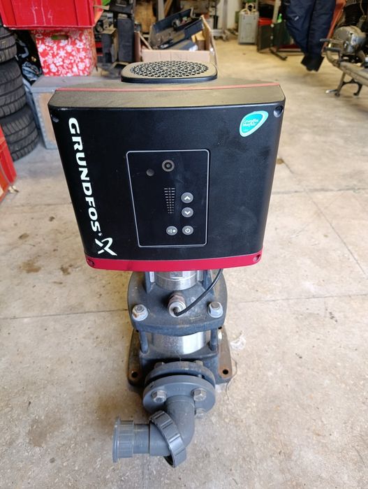 Pompa pionowa Grundfos CRE10-03 Silnik MGE90LD