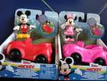 Carro com Mickey e Minnie