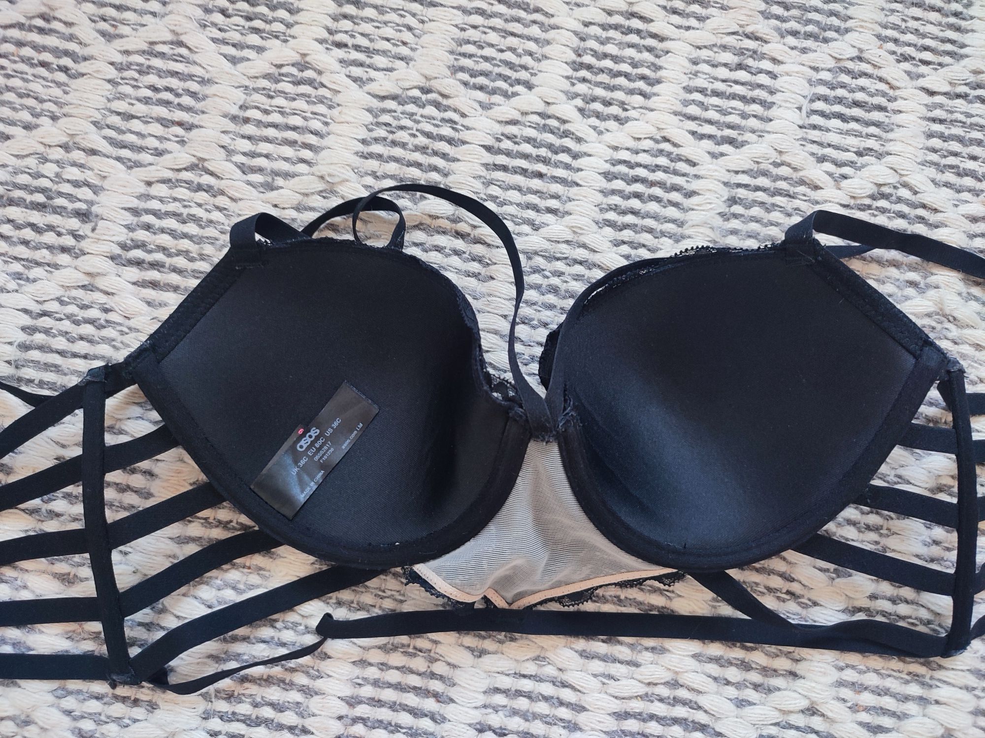Biustonosz  Asos