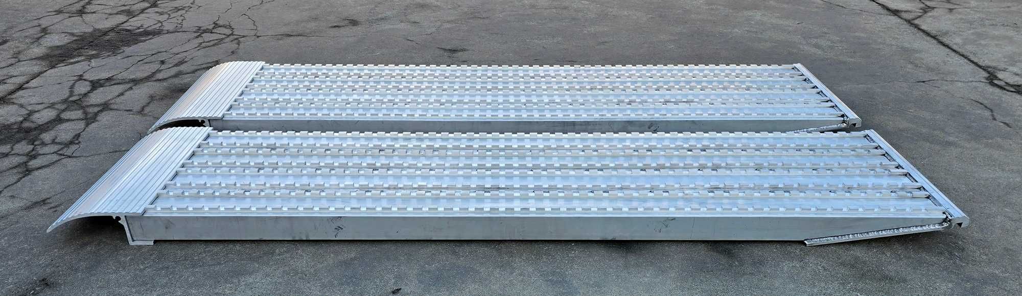 Najazdy aluminiowe PROFESSIONAL 3500x600x90mm mocow. na płetwę 10,6 t.