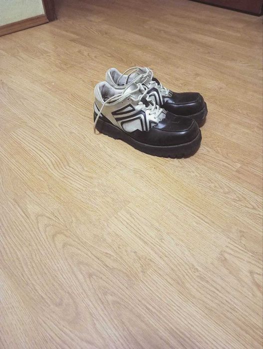 Туфлі ботінко кросовки