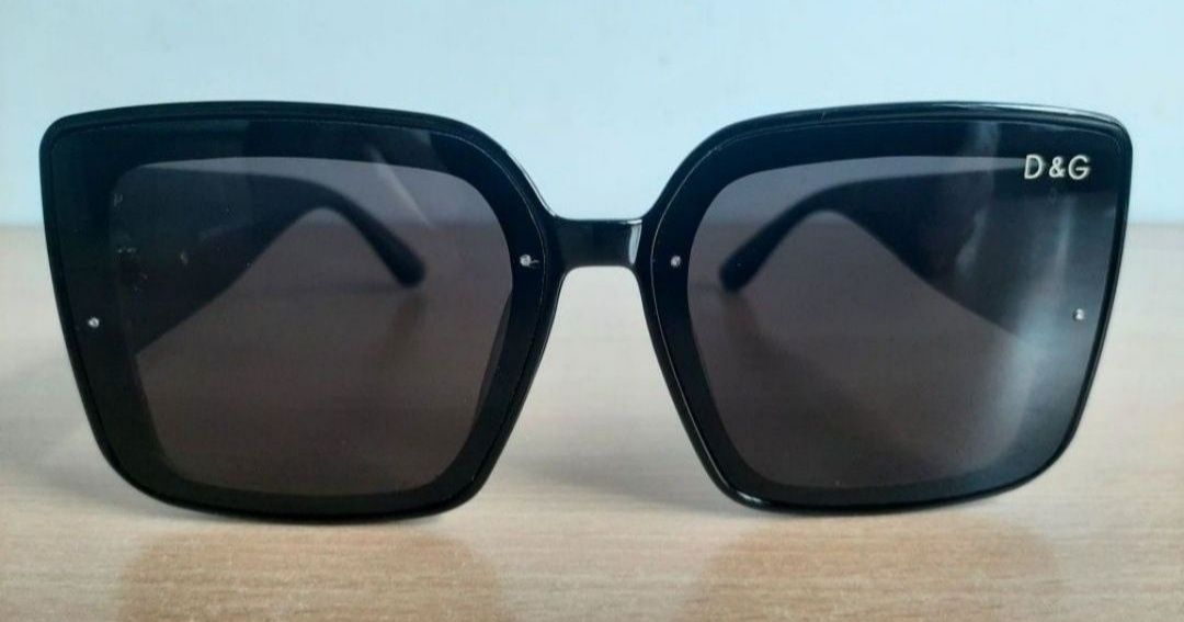 DOLCE&GABBANA D&G okulary przeciwsłoneczne czarne damskie, złote logo