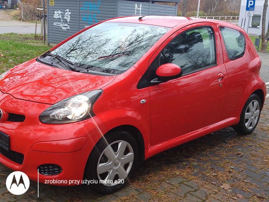 Ekonomiczna i tania Toyota Aygo 2009 r