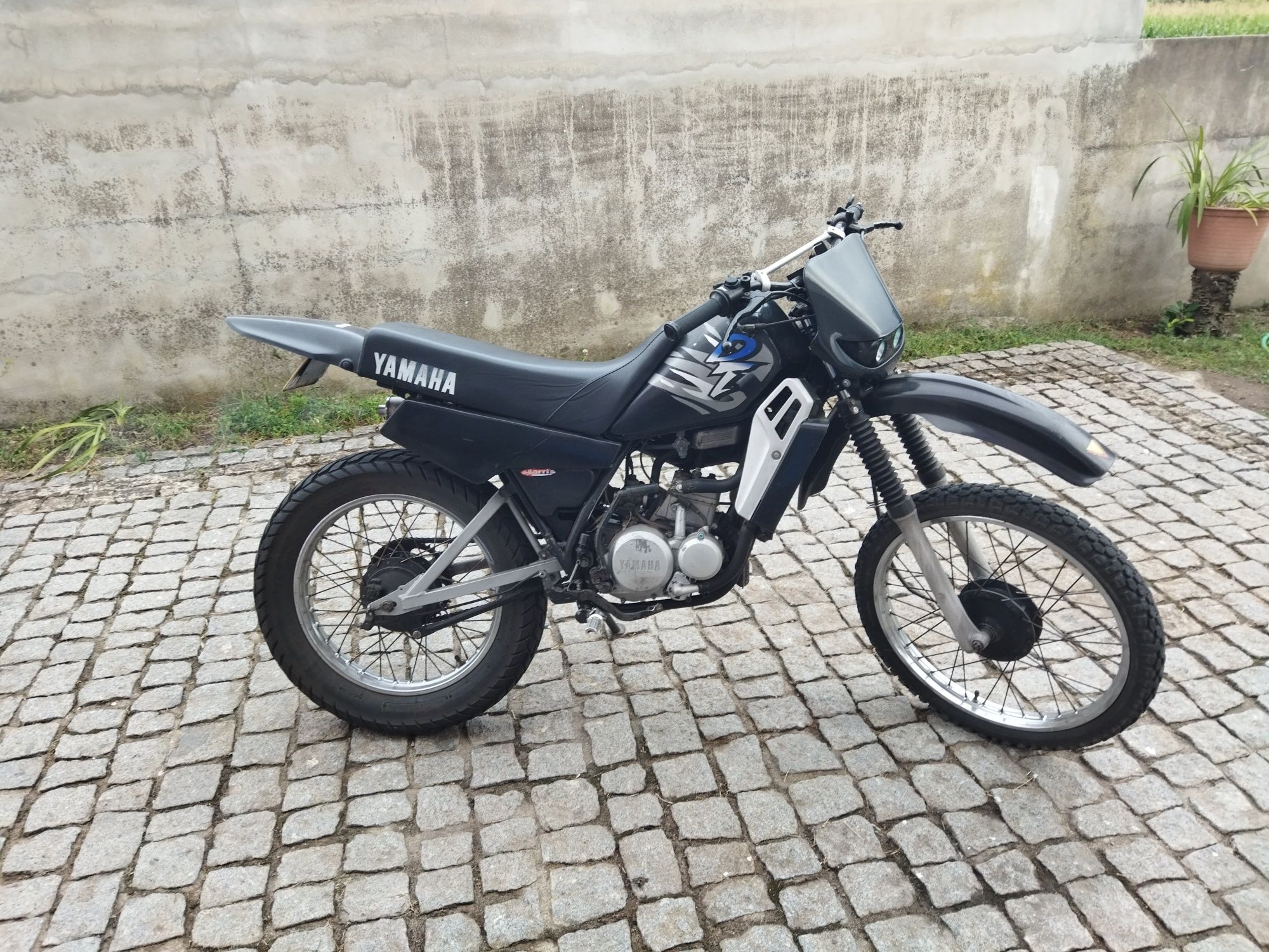 Mota Yamaha DT50
