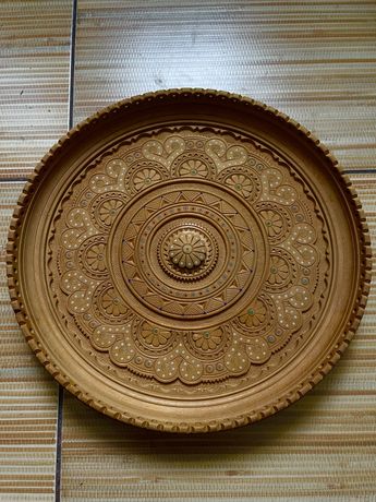 Тарелка декоративная дерево деревянная резная блюдо деревянное резное