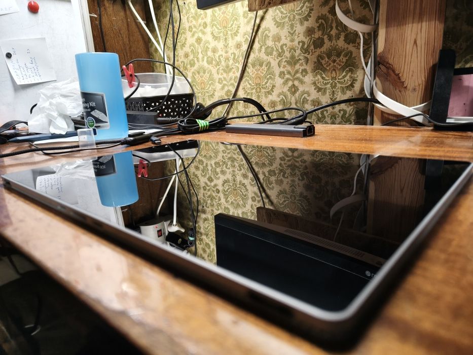 Microsoft Surface Book i7-6600, 8/256, NVidia GeForce 1 GB