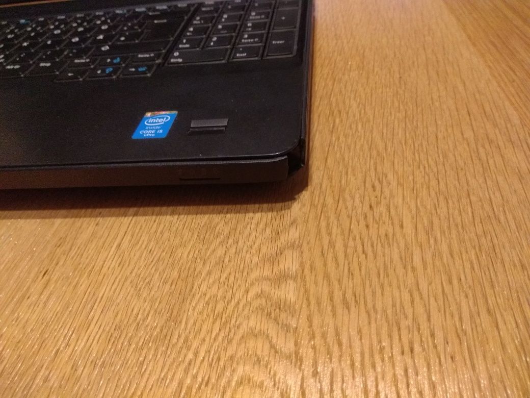 Laptop DELL używany