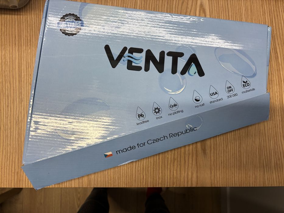 Змішувач для умивальника Venta VA2008.