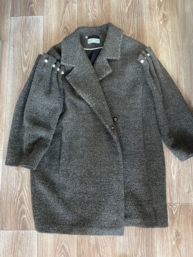 Продам пальто украинского дизайнера шерсть