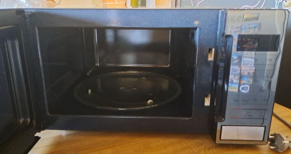 Kuchenka mikrofalowa Samsung ME83M