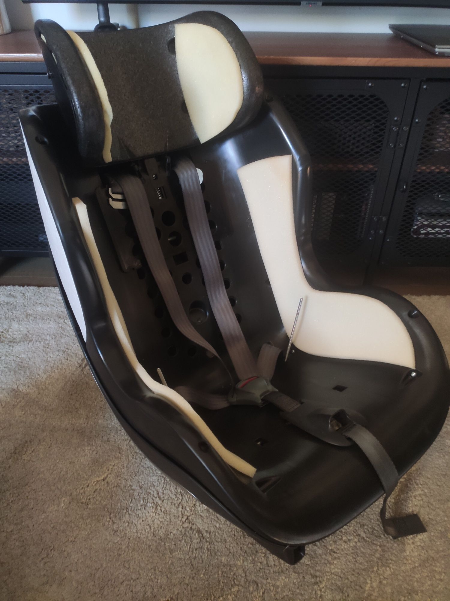 Fotelik samochodowy Avionaut Aerofix Soft Line 67-105cm z bazą ISOFIX