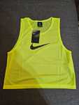 5 coletes de treino Nike