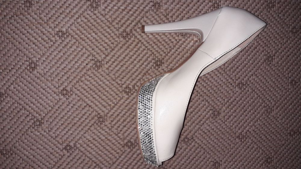 Szpilki La Boda skórzane rozmiar 37