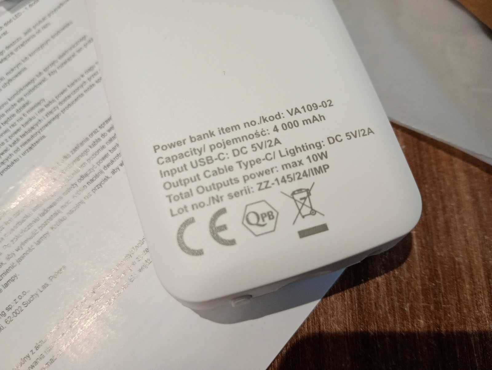 powerbank 4000 mAh USB C, iphone, latarka