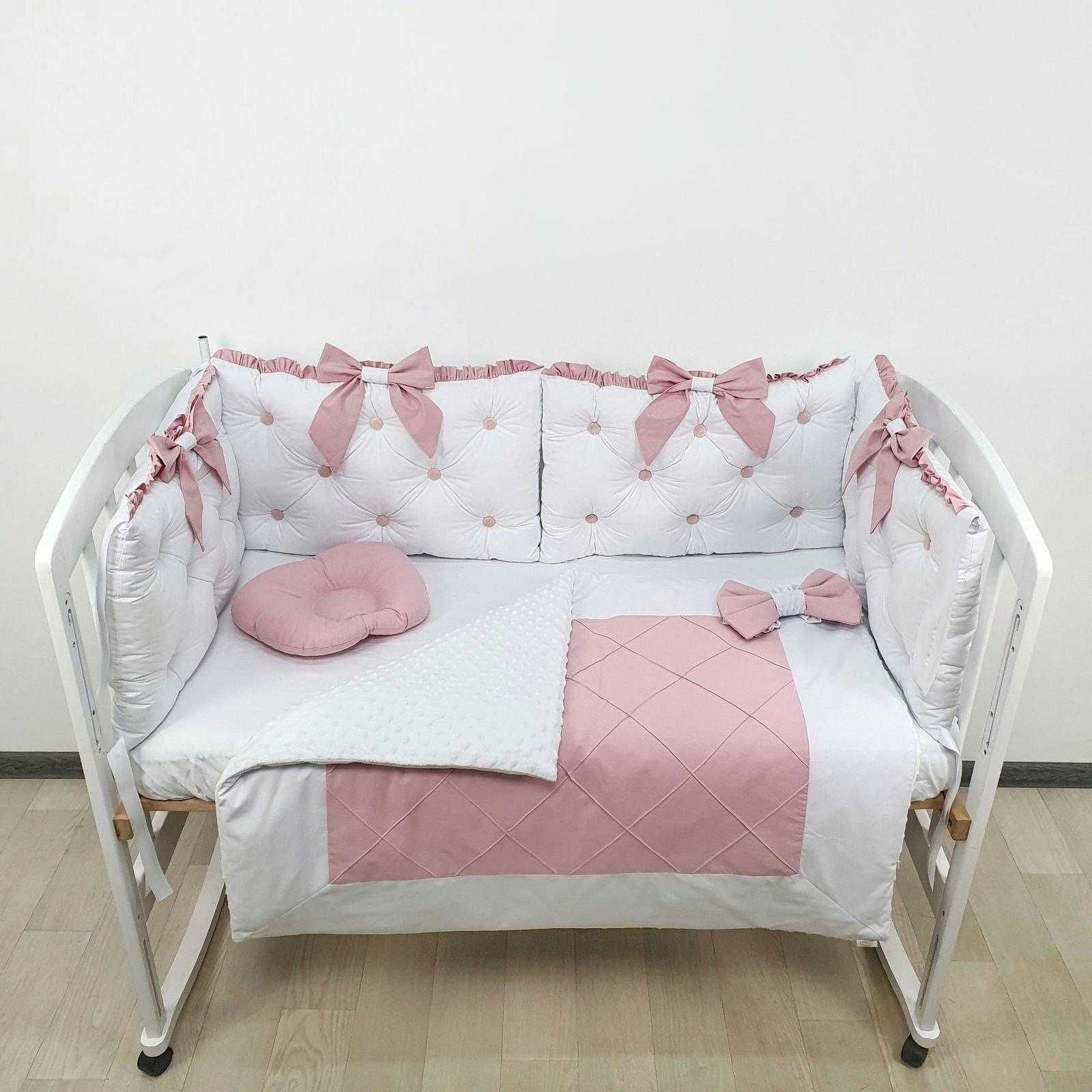 Комплект постельного белья Люкс в кроватку для новорожденных новые.
