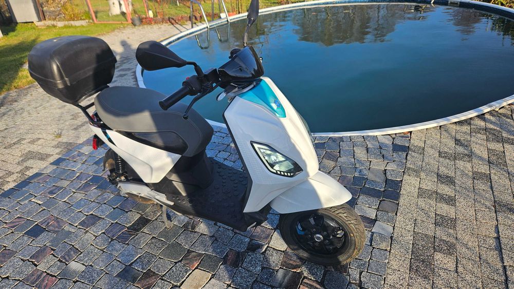 Piaggio One elektryczny
