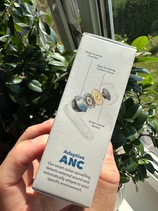 Słuchawki douszne soundcore P40i czarne TOMI-TECH