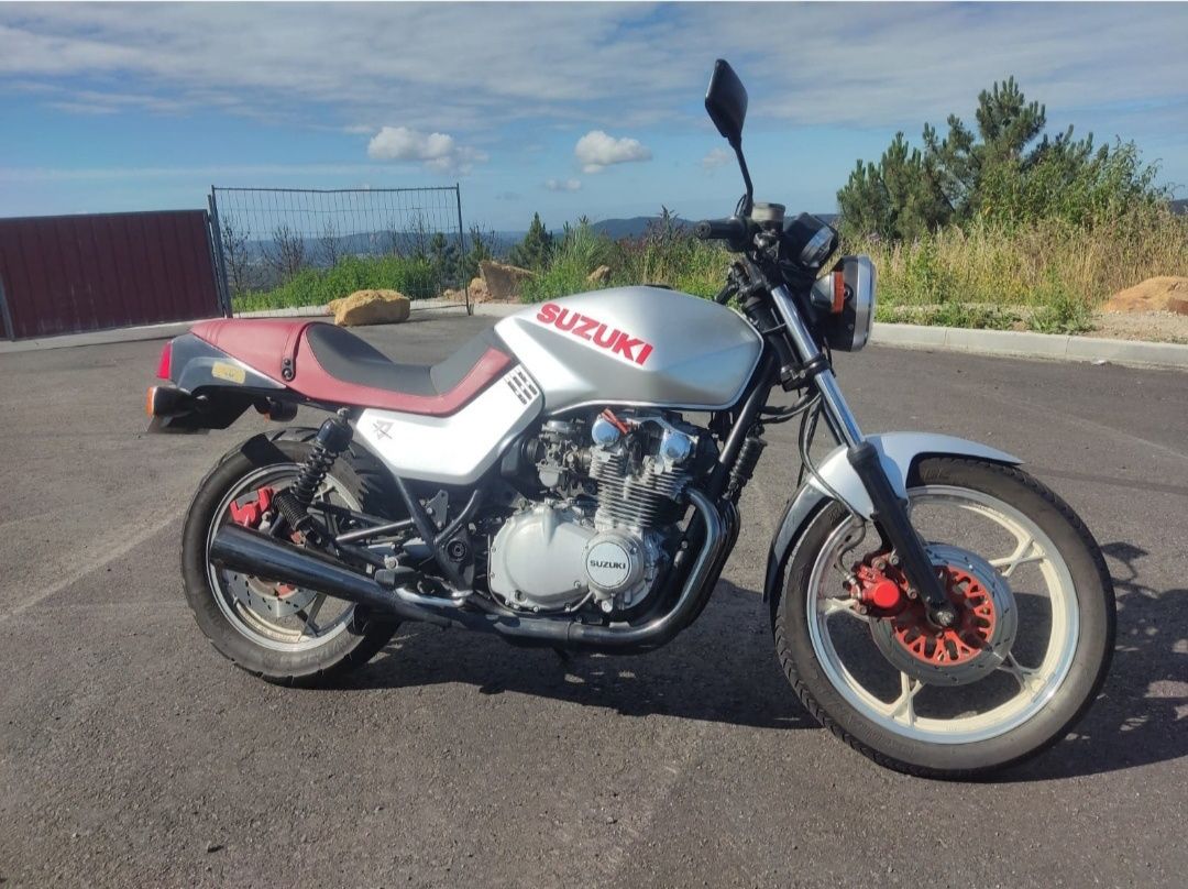 Suzuki gs650 Katana