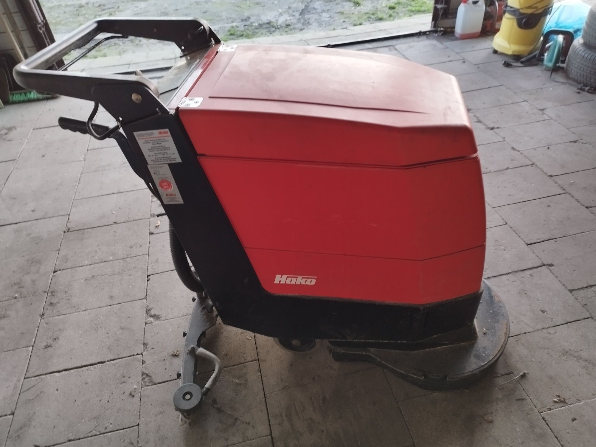 Szorowarka nilfisk Karcher Hako