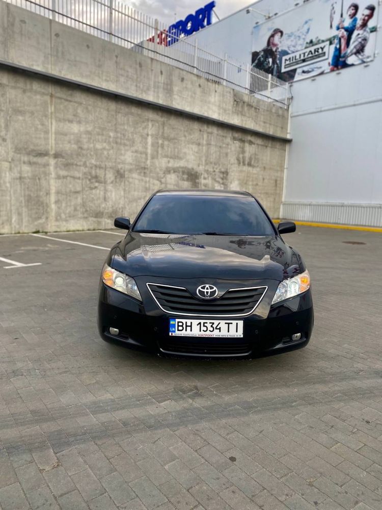 Продам Toyota Camry