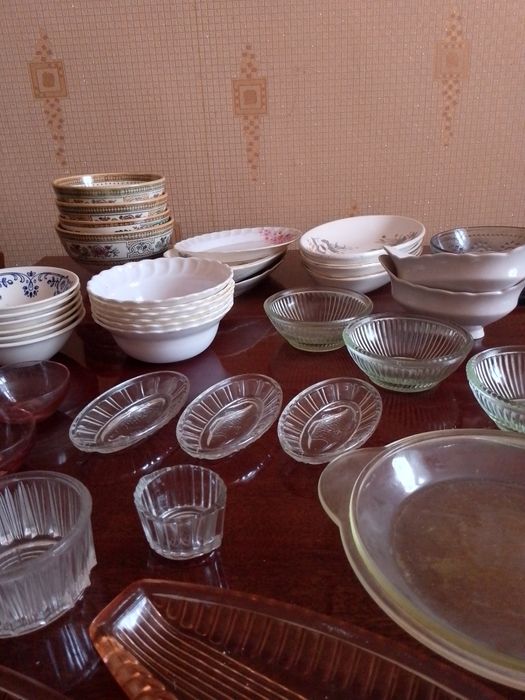 Тарелка кухонная глубокая и плоская