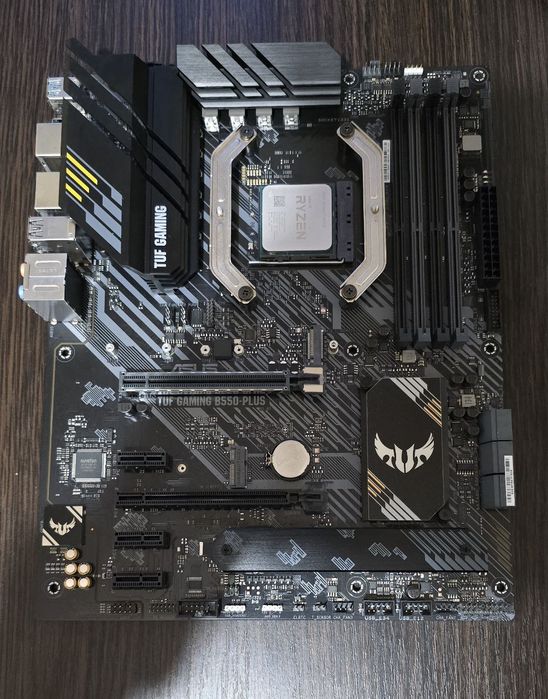 Материнка Asus B550, Ryzen 5, кулер, 32 Gb пам'яті